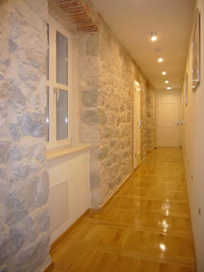 **** Gasthof Central Square Piazza Split Kroatien